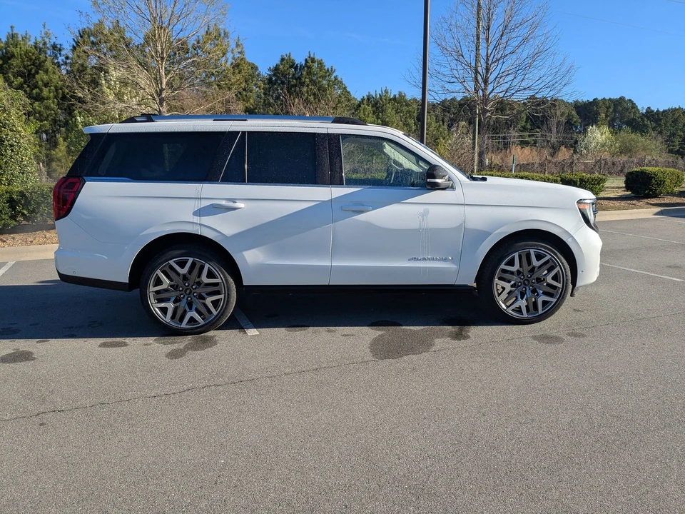 2025 Ford Expedition 5th Gen - Image 3 of 21