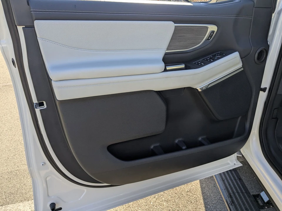 2025 Ford Expedition 5th Gen - Image 12 of 21