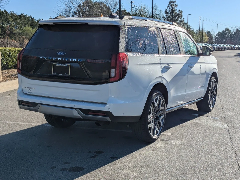 2025 Ford Expedition 5th Gen - Image 4 of 21