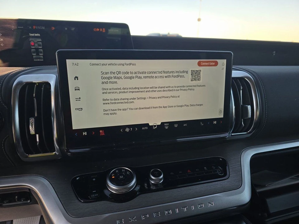 2025 Ford Expedition 5th Gen - Image 6 of 10