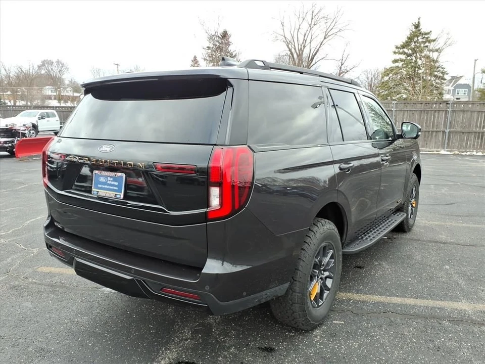 2025 Ford Expedition 5th Gen - Image 7 of 21