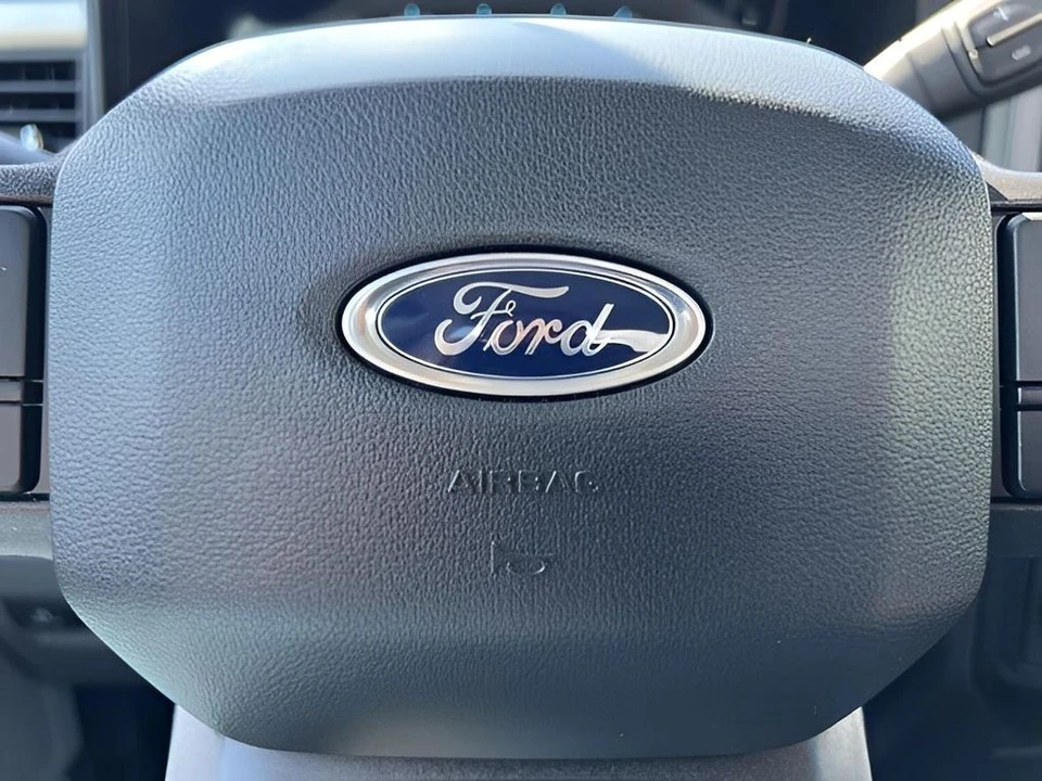 2025 Ford Super Duty 5th Gen - Image 18 of 21