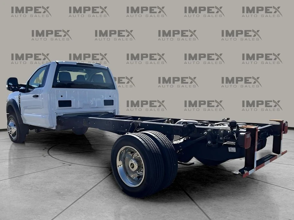 2025 Ford Super Duty 5th Gen - Image 3 of 21