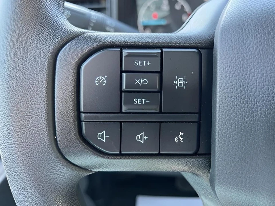 2025 Ford Super Duty 5th Gen - Image 17 of 21