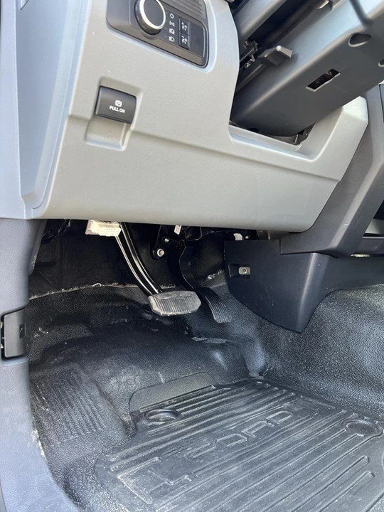 2025 Ford Super Duty 5th Gen - Image 11 of 21
