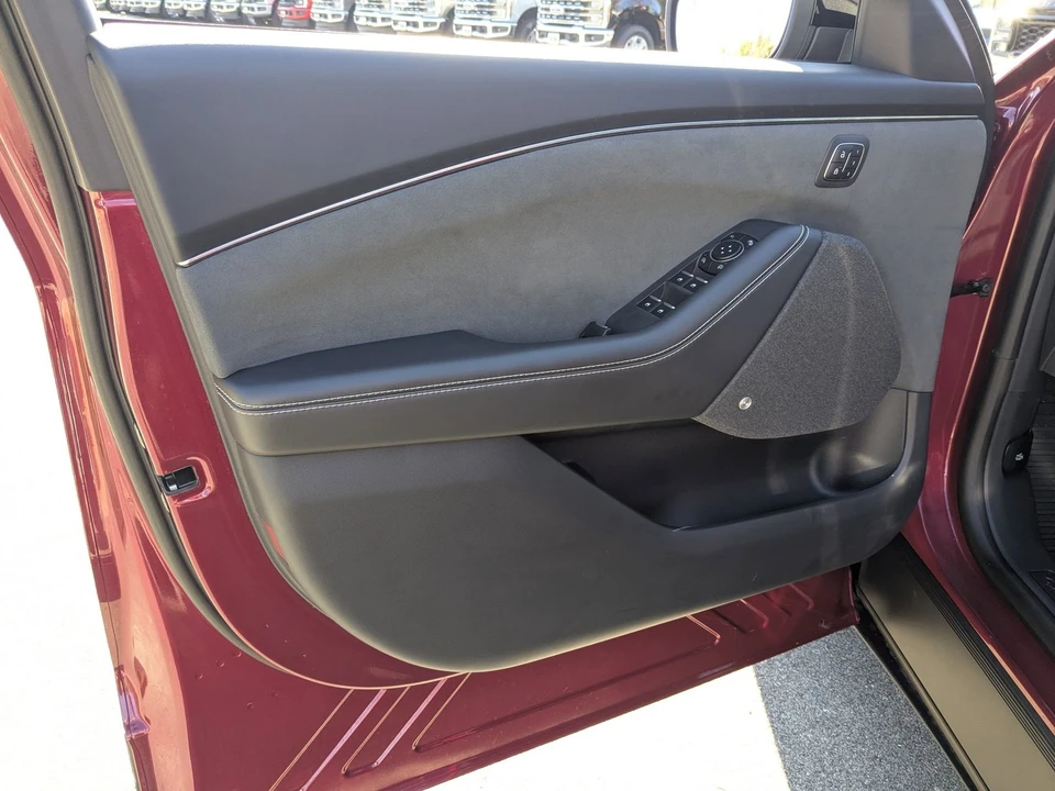 2025 Ford Mustang Mach-E - Image 12 of 21