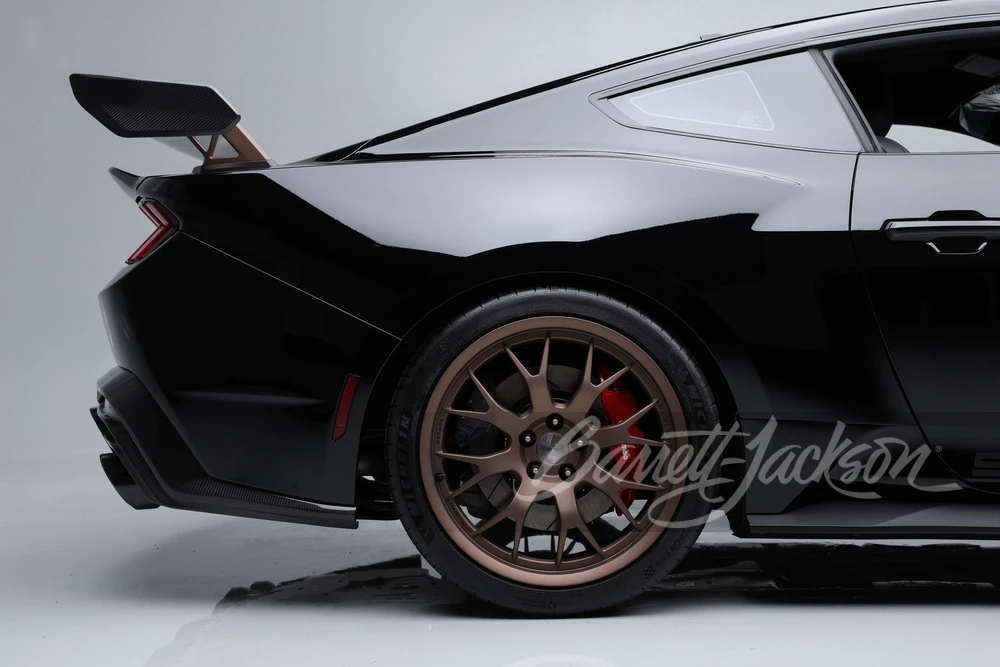 2025 Ford Shelby Mustang - Image 17 of 31