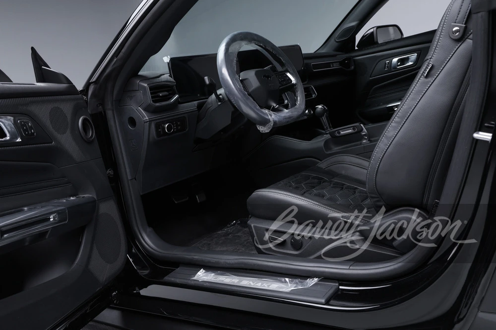 2025 Ford Shelby Mustang - Image 24 of 31