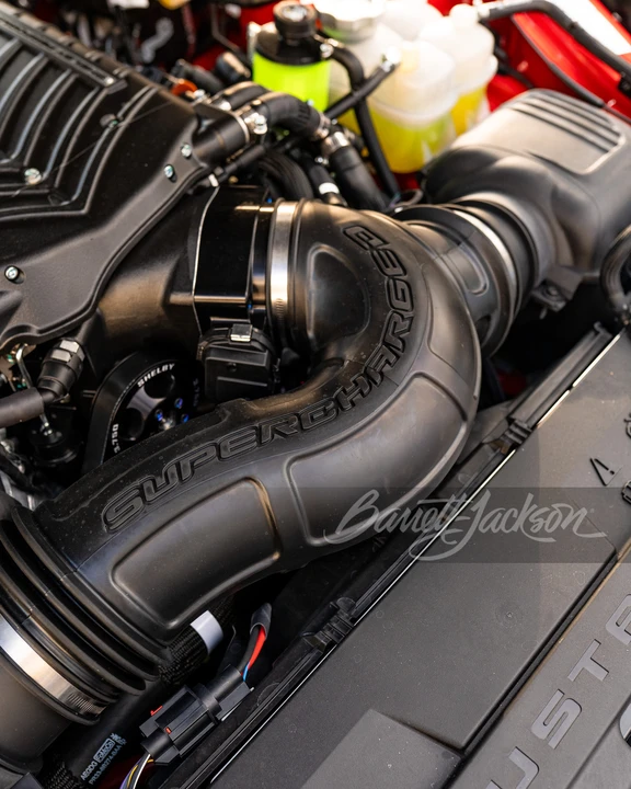 2025 Ford Shelby Mustang - Image 15 of 31