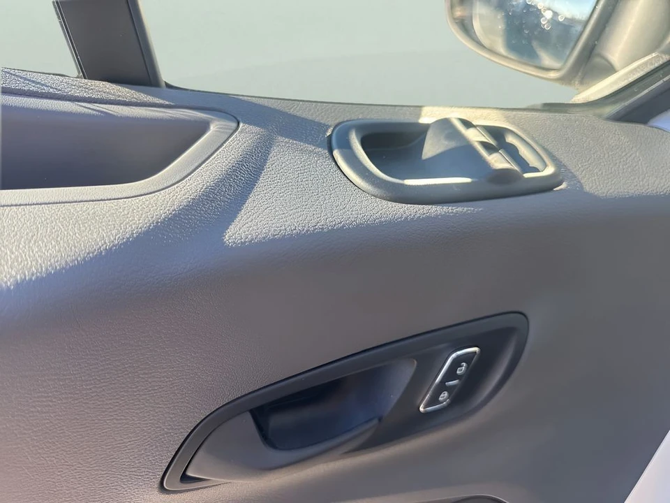 2025 Ford Transit - Image 21 of 21