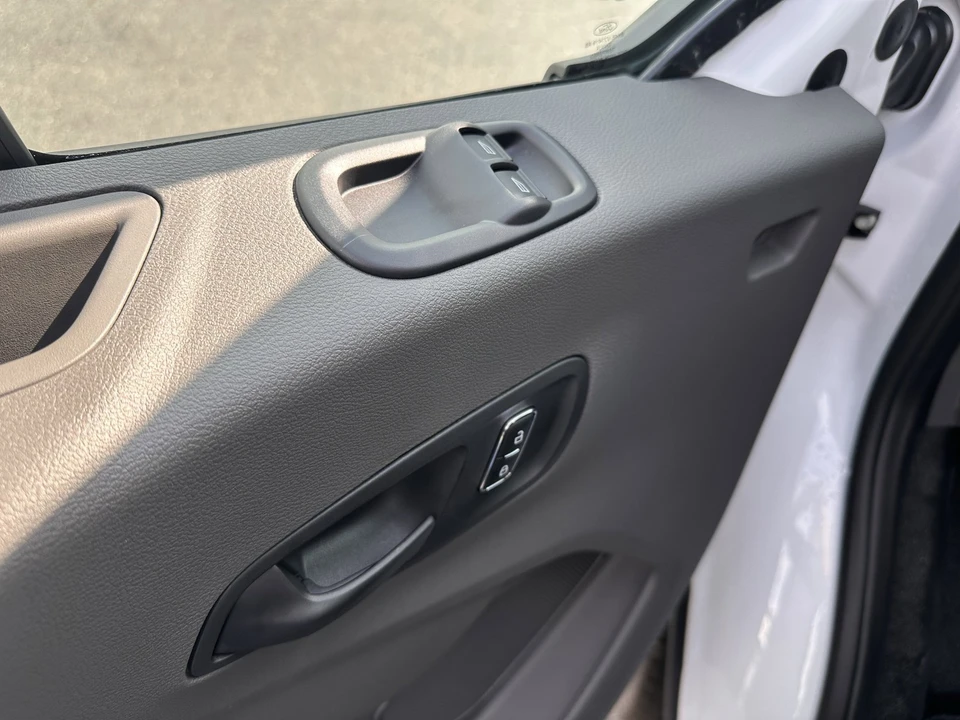 2025 Ford Transit - Image 16 of 21