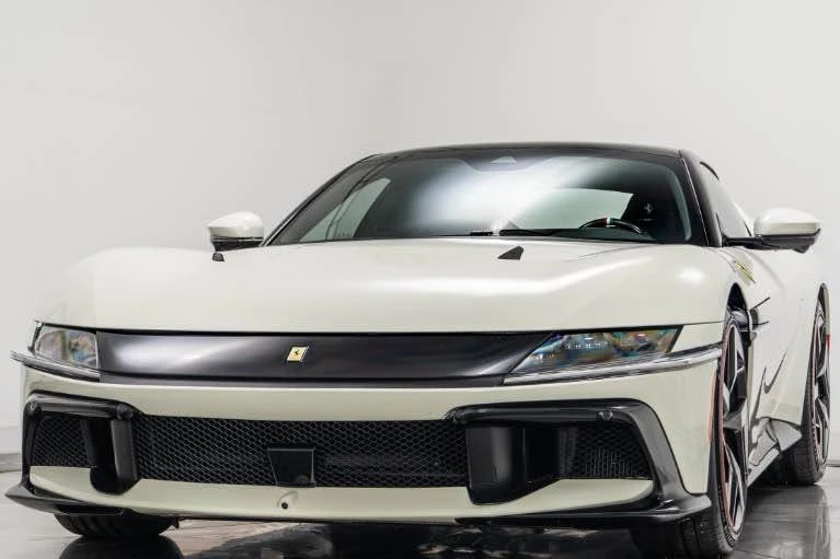 2025 Ferrari 12Cilindri - Image 5 of 16