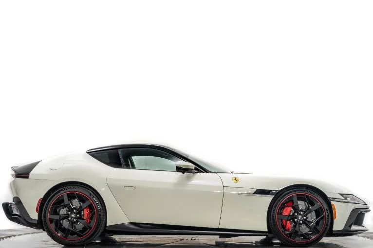 2025 Ferrari 12Cilindri - Image 4 of 16