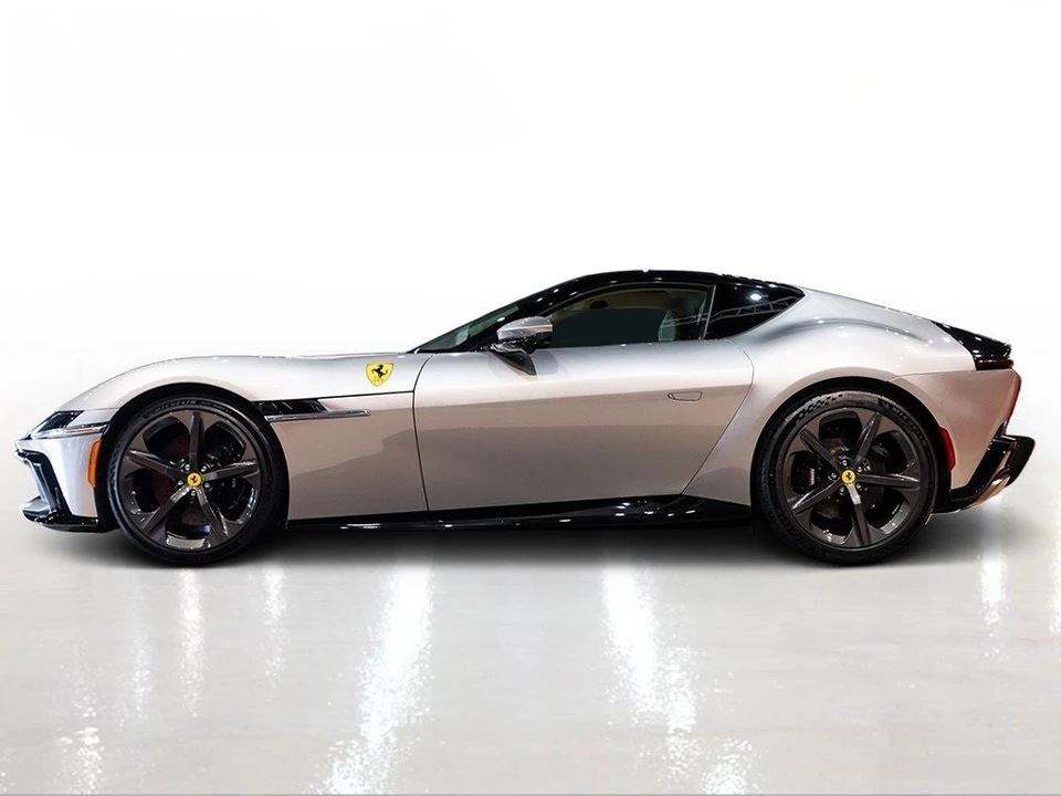 2025 Ferrari 12Cilindri - Image 6 of 12