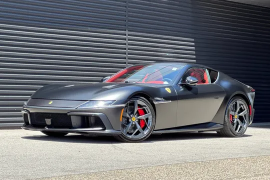 2025 Ferrari 12 Cilindri Base