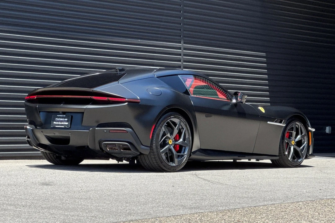2025 Ferrari 12Cilindri - Image 8 of 31