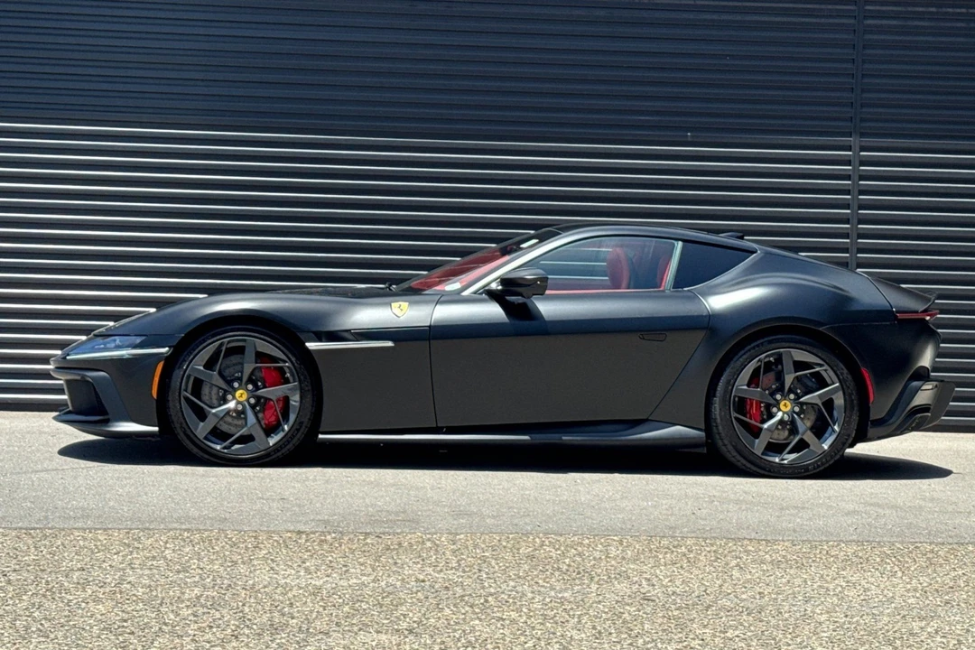 2025 Ferrari 12Cilindri - Image 2 of 31