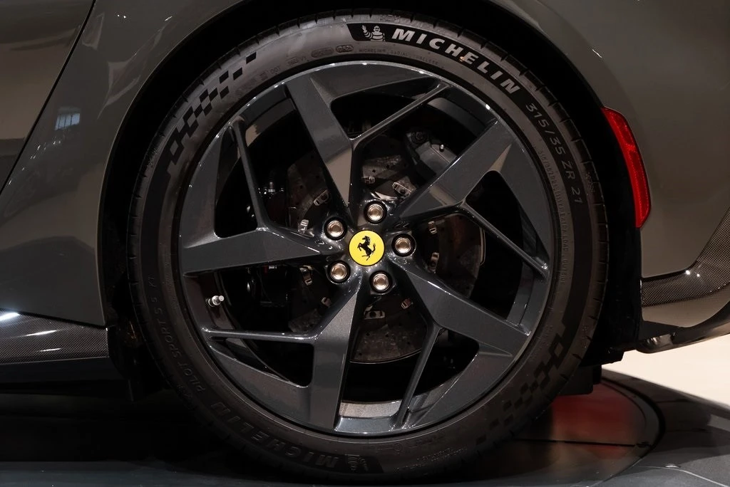 2025 Ferrari 12Cilindri - Image 12 of 12