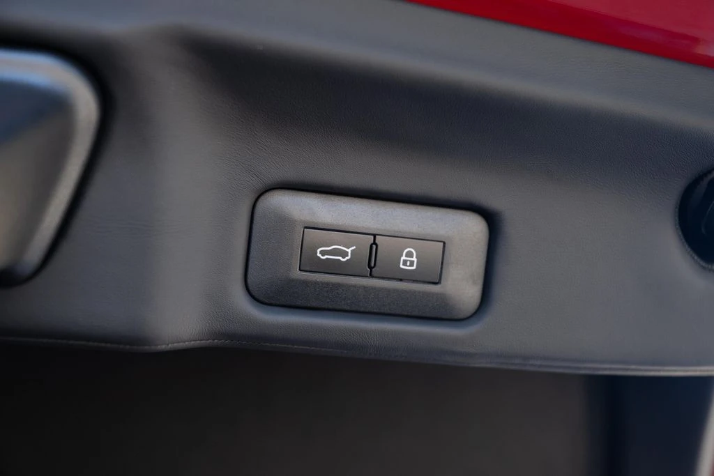2025 Ferrari 12Cilindri - Image 25 of 31