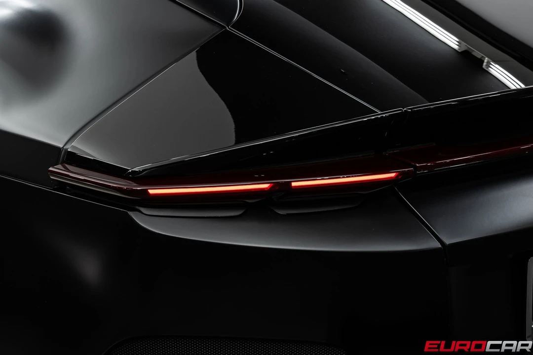 2025 Ferrari 12Cilindri - Image 21 of 31