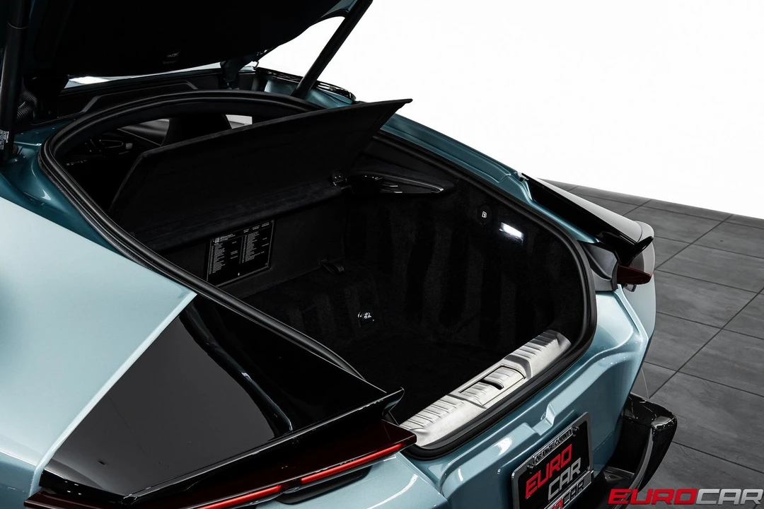 2025 Ferrari 12Cilindri - Image 18 of 31