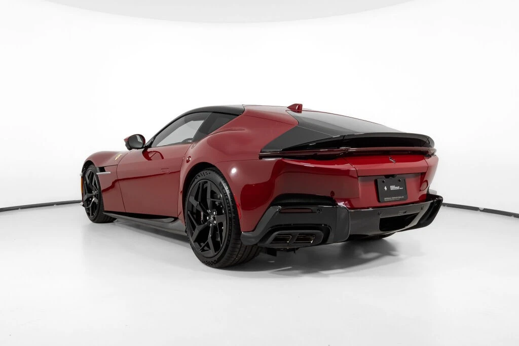 2025 Ferrari 12Cilindri - Image 4 of 31