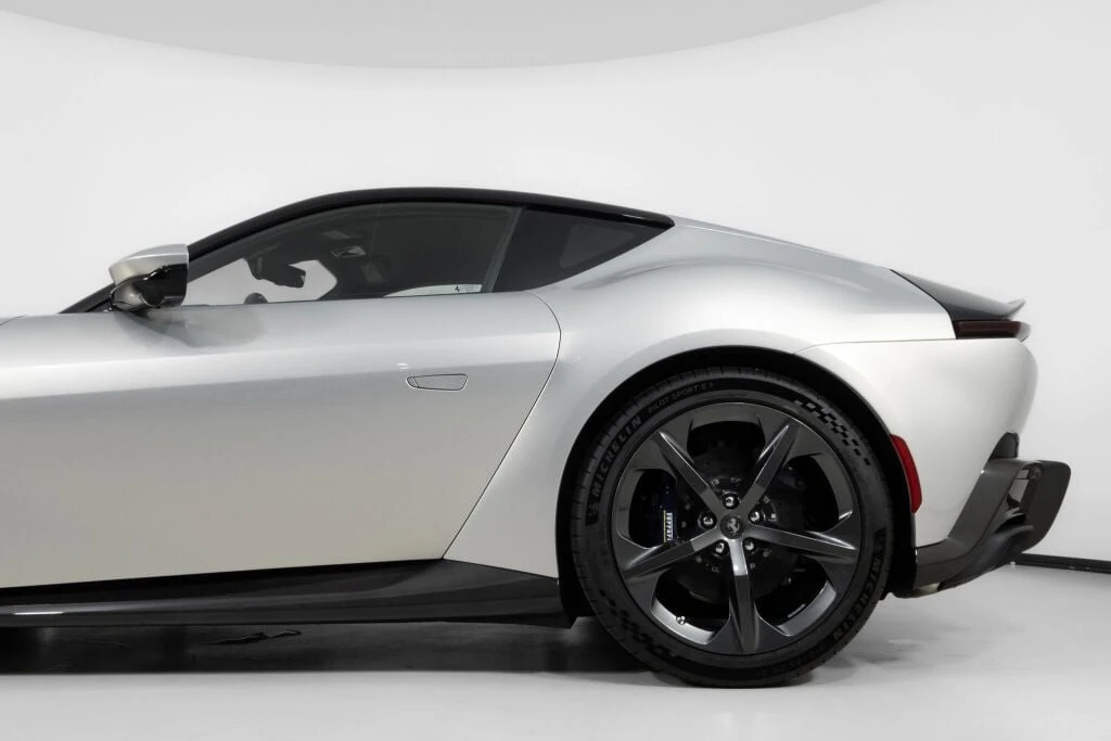 2025 Ferrari 12Cilindri - Image 14 of 31