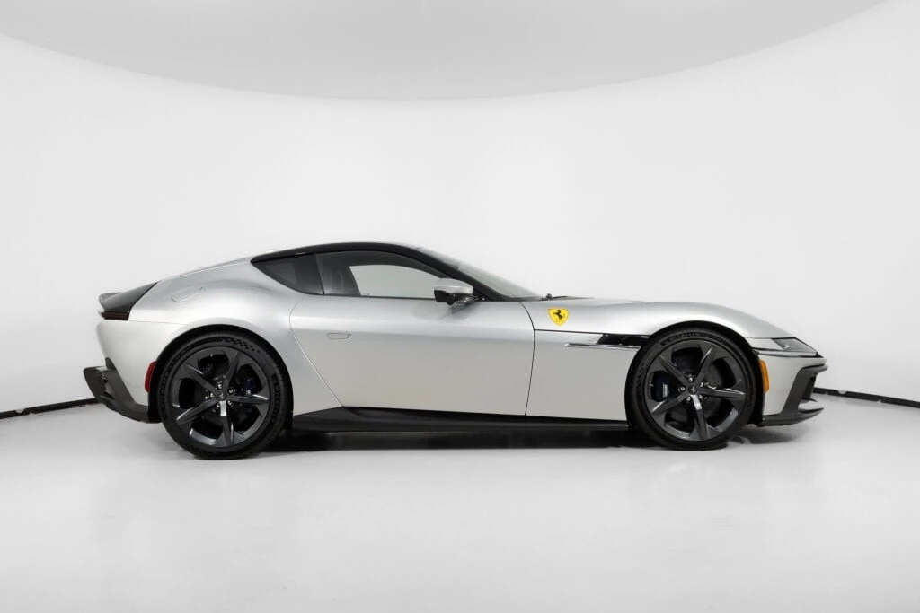 2025 Ferrari 12Cilindri - Image 10 of 31