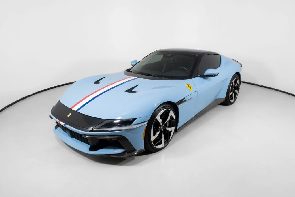 2025 Ferrari 12Cilindri - Image 2 of 31