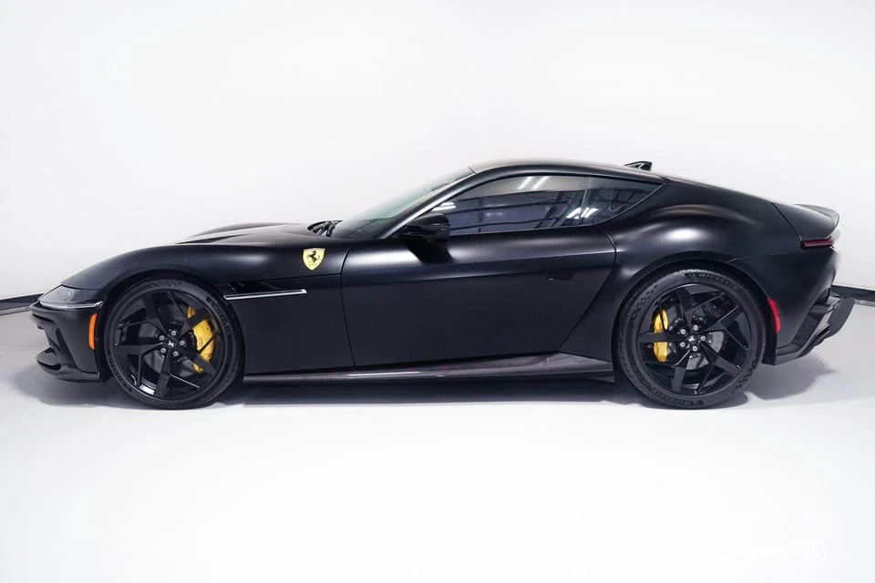 2025 Ferrari 12Cilindri - Image 3 of 4