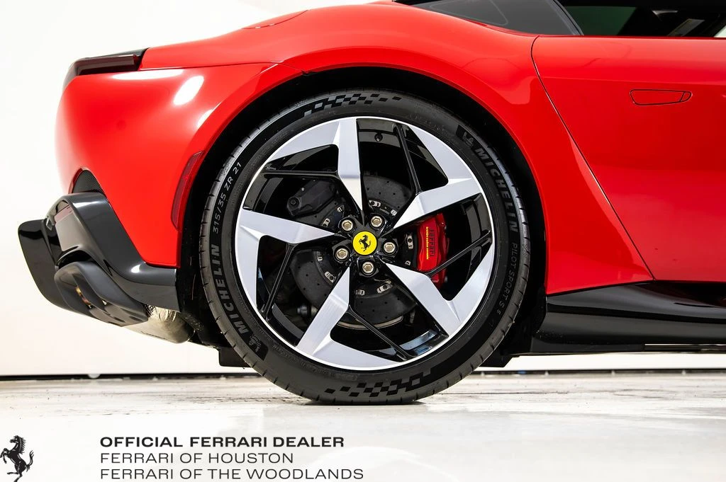 2025 Ferrari 12Cilindri - Image 23 of 31