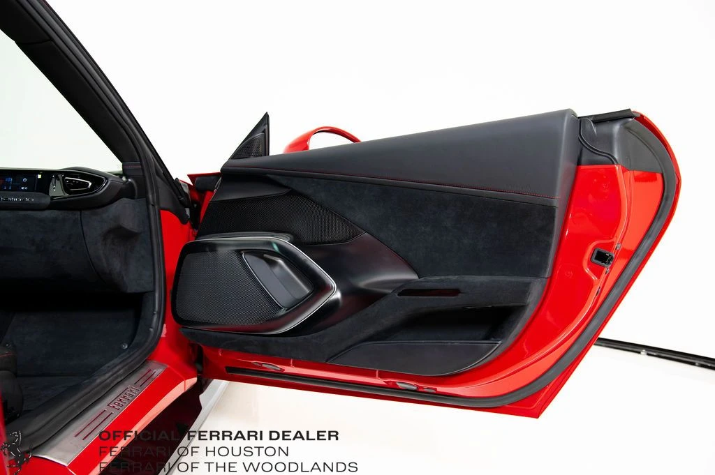 2025 Ferrari 12Cilindri - Image 27 of 31