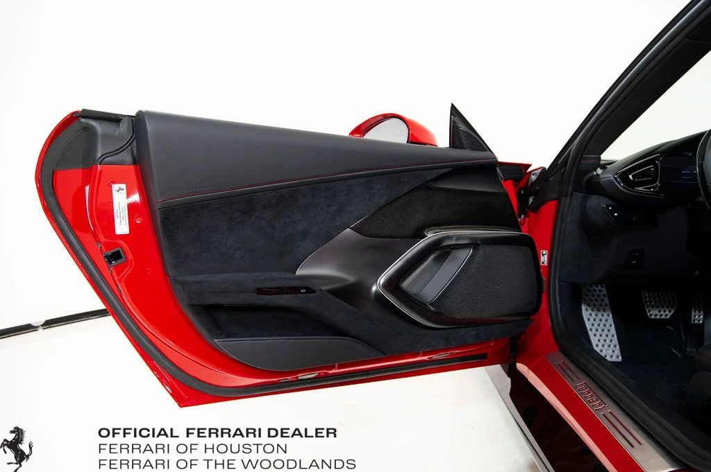 2025 Ferrari 12Cilindri - Image 26 of 31