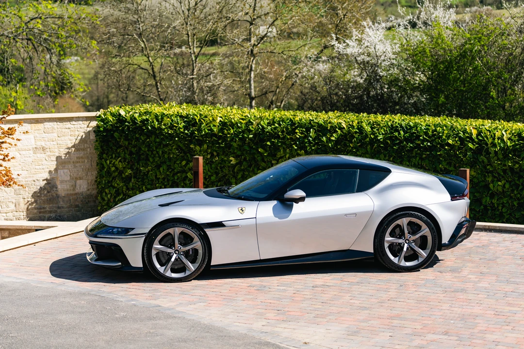 2025 Ferrari 12Cilindri - Image 13 of 31