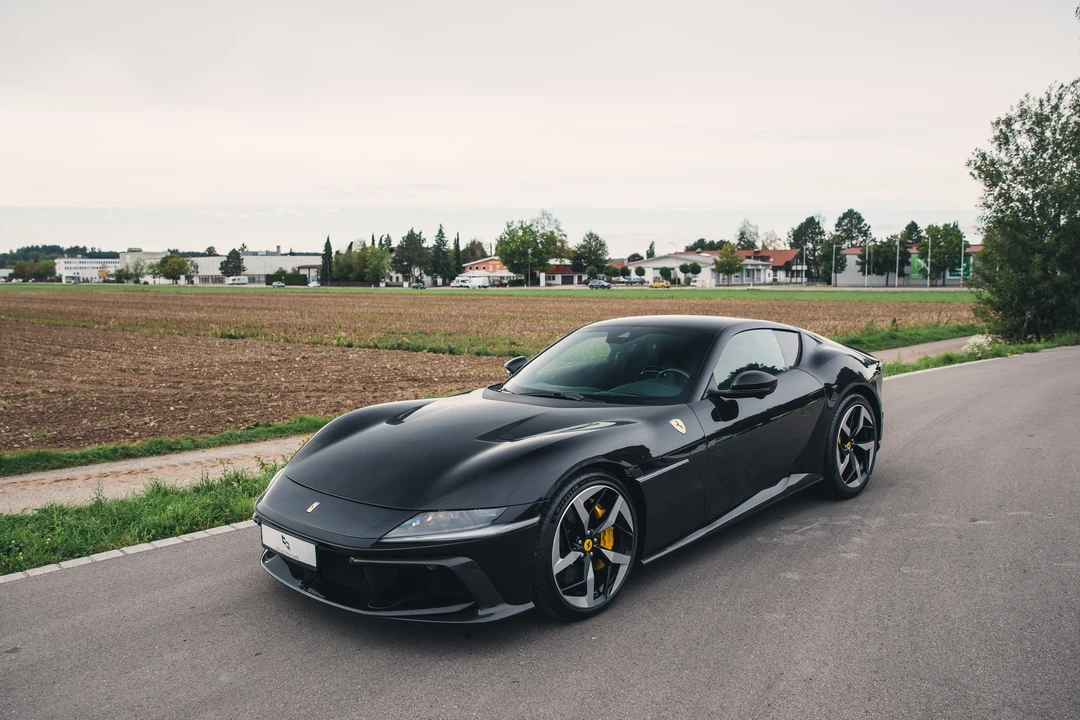 2025 Ferrari 12Cilindri - Image 8 of 31