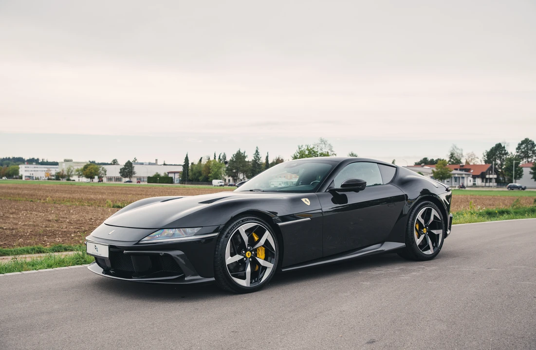 2025 Ferrari 12Cilindri - Image 11 of 31