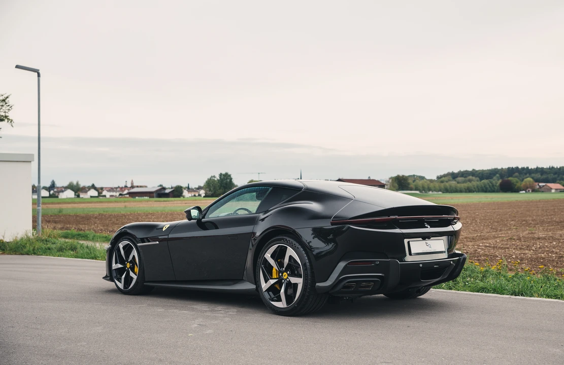 2025 Ferrari 12Cilindri - Image 13 of 31