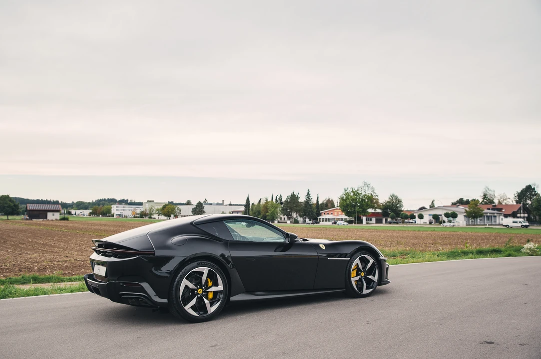 2025 Ferrari 12Cilindri - Image 20 of 31