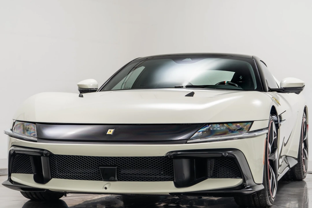 2025 Ferrari 12Cilindri - Image 5 of 21