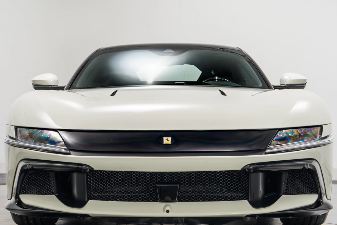 2025 Ferrari 12Cilindri - Image 4 of 21