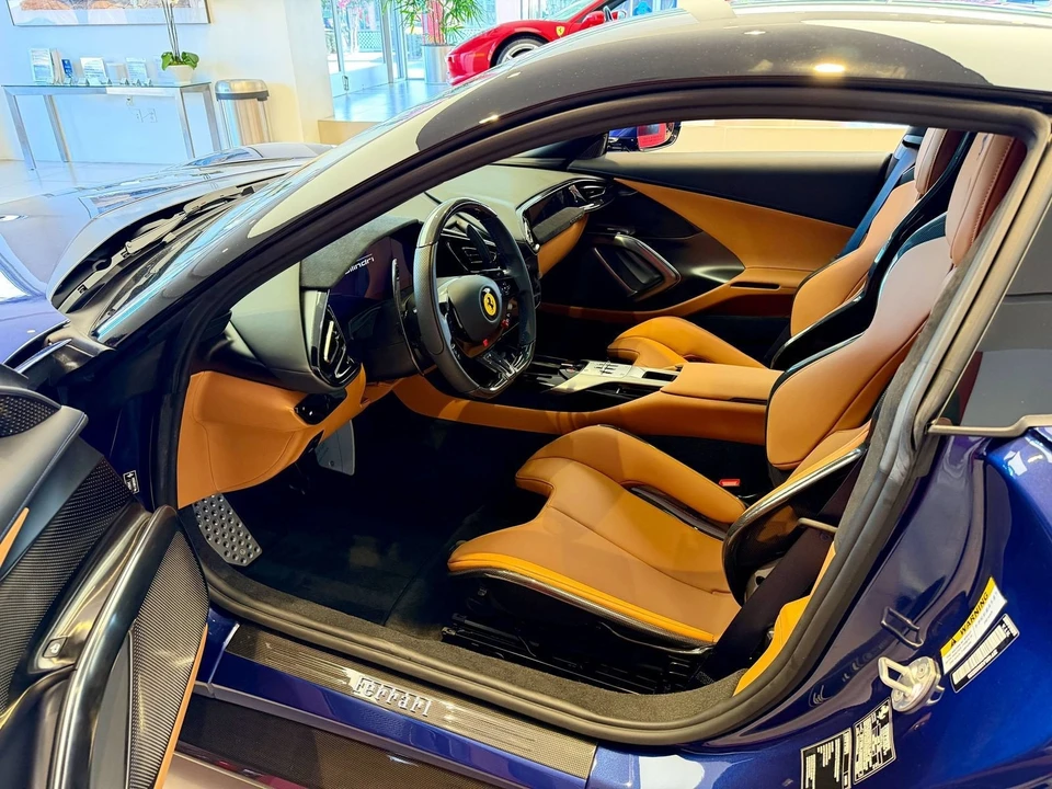 2025 Ferrari 12Cilindri - Image 9 of 23