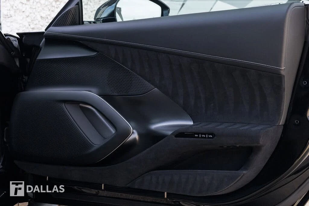 2025 Ferrari 12Cilindri - Image 30 of 31