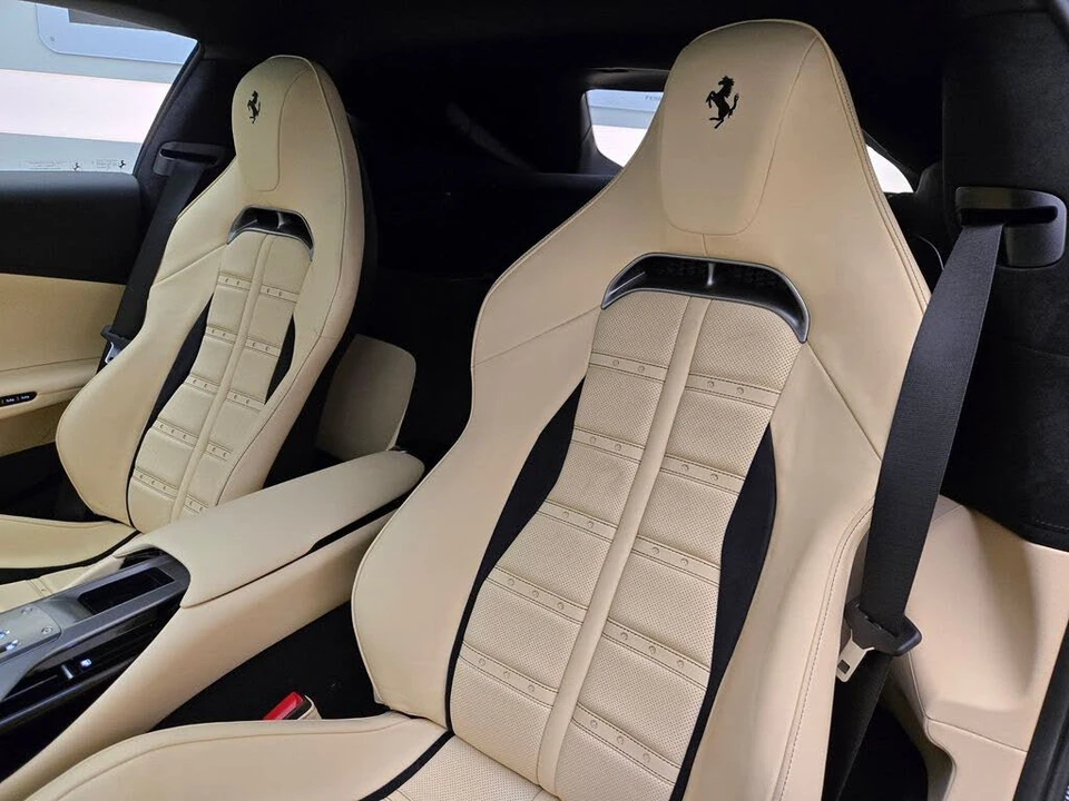2025 Ferrari 12Cilindri - Image 27 of 31