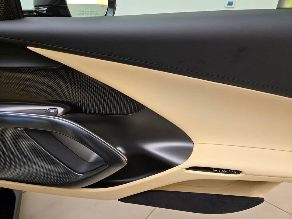 2025 Ferrari 12Cilindri - Image 23 of 31