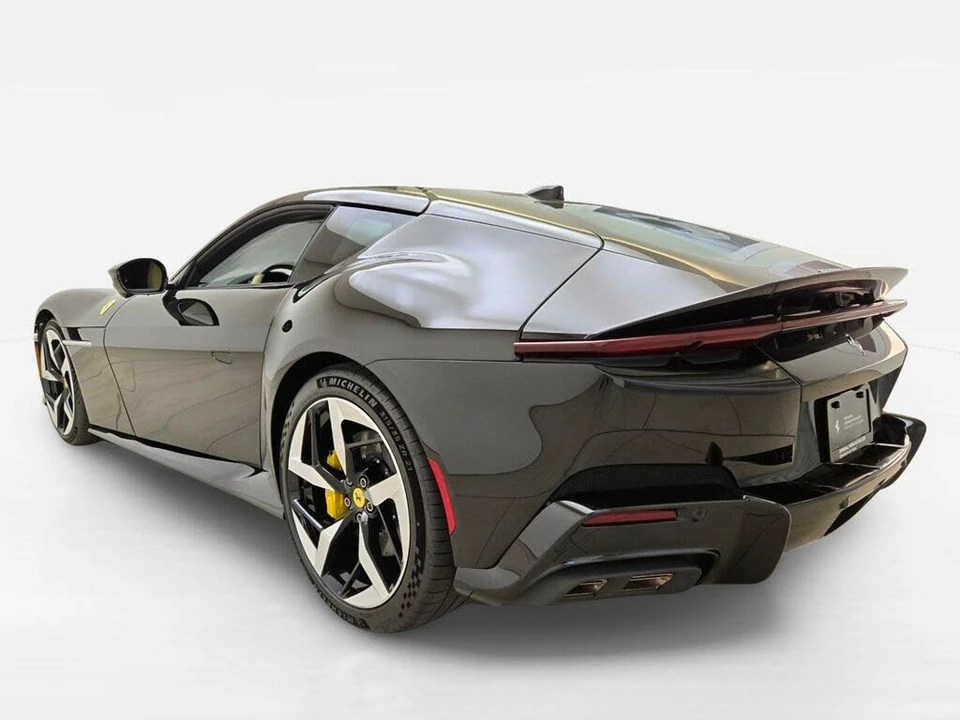 2025 Ferrari 12Cilindri - Image 9 of 31