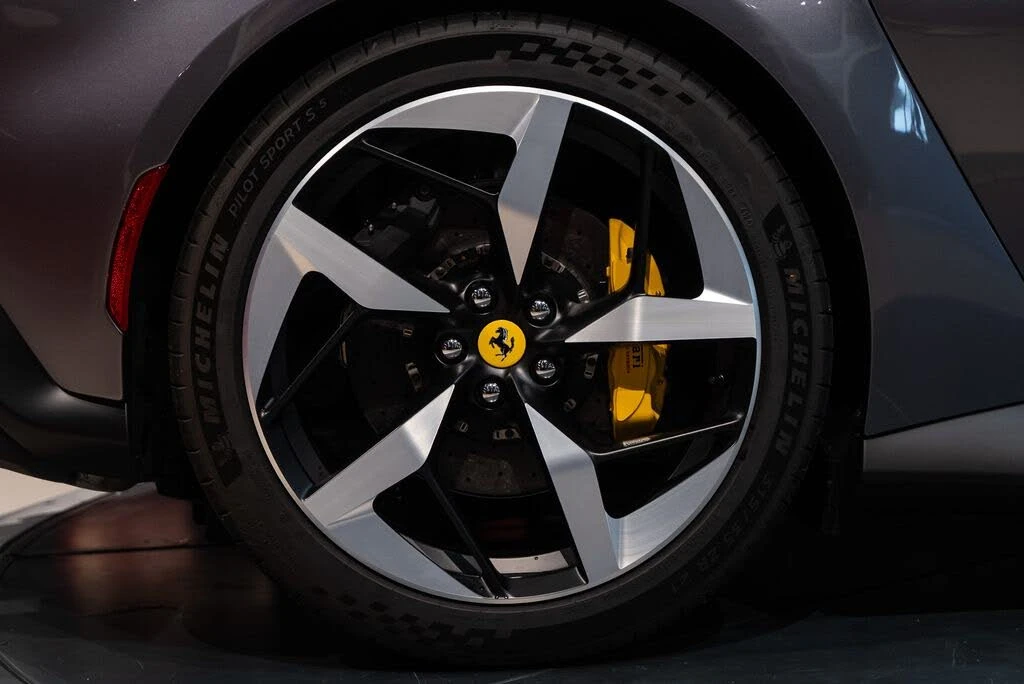 2025 Ferrari 12Cilindri - Image 16 of 31