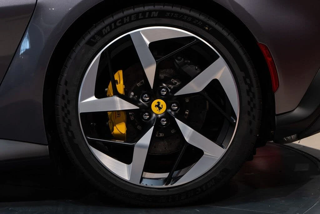 2025 Ferrari 12Cilindri - Image 14 of 31