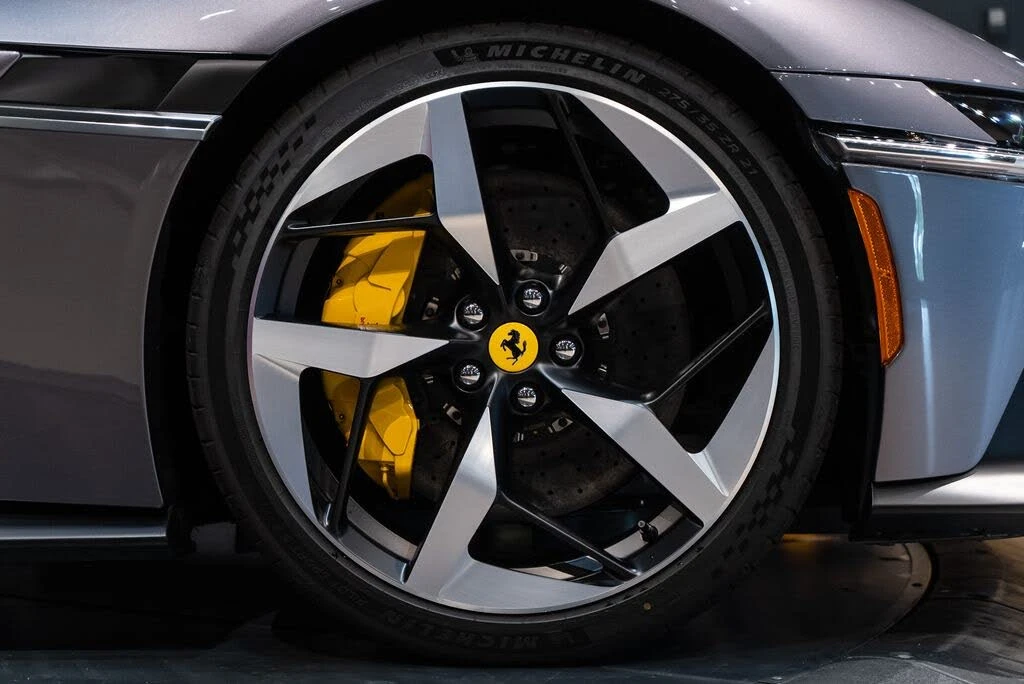 2025 Ferrari 12Cilindri - Image 15 of 31