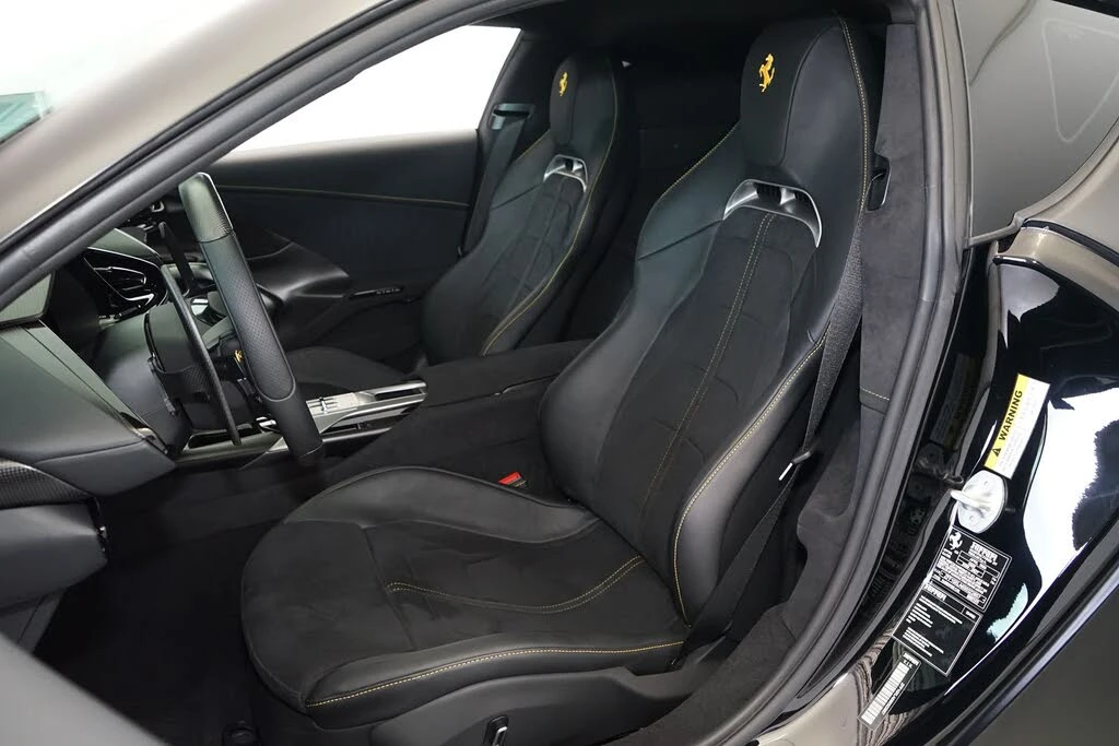 2025 Ferrari 12Cilindri - Image 17 of 31