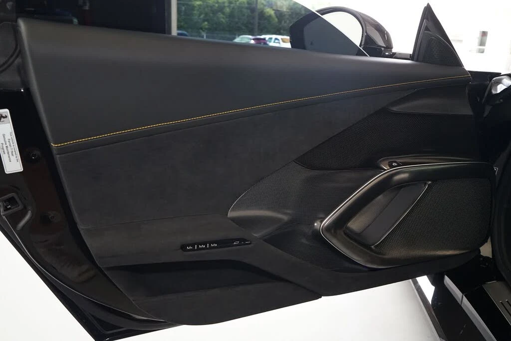 2025 Ferrari 12Cilindri - Image 30 of 31